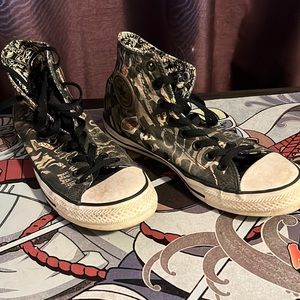 Converse size 8 mens shoe JOKER STYLE